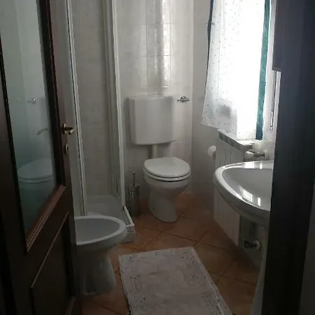 Casa Esterina アパート ヴェルバーニア